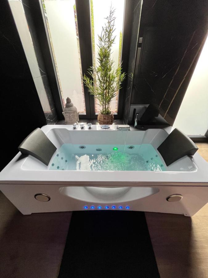 L'Heure De La Detente Spa Privatif Beauraing Buitenkant foto
